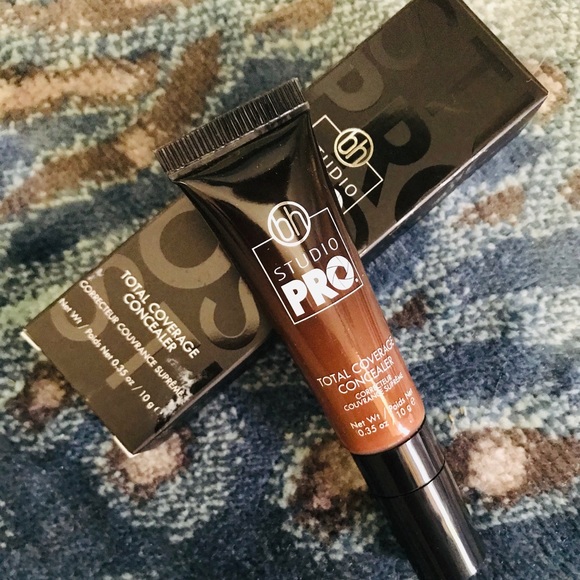 bh STUDIO PRO Total Coverage Concealer Shade 124 - Picture 9 of 9